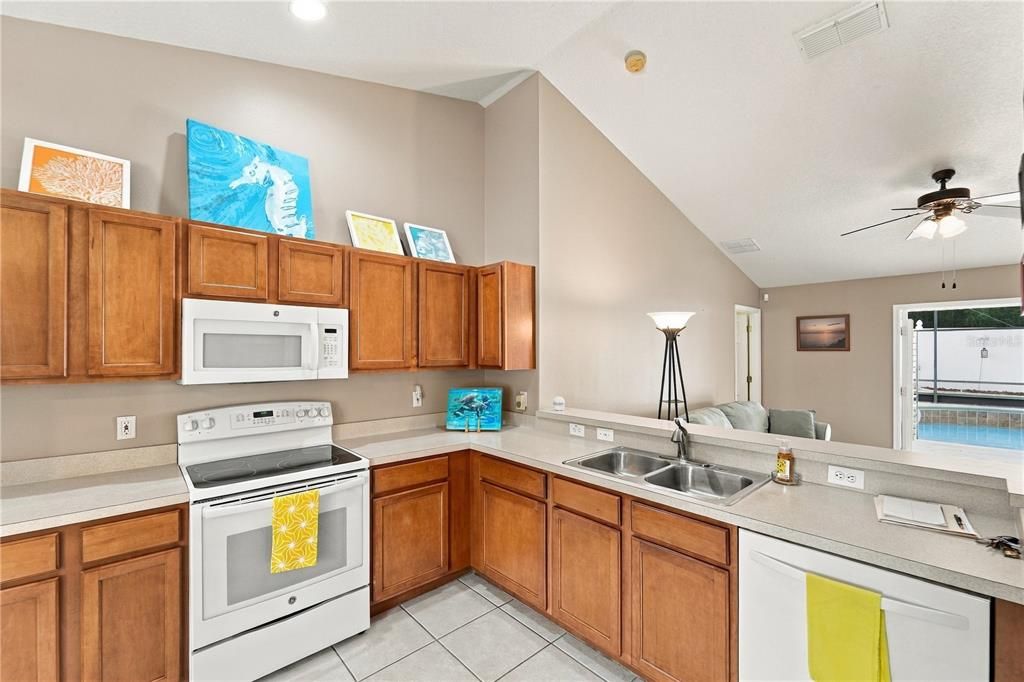 For Sale: $397,500 (3 beds, 2 baths, 1742 Square Feet)