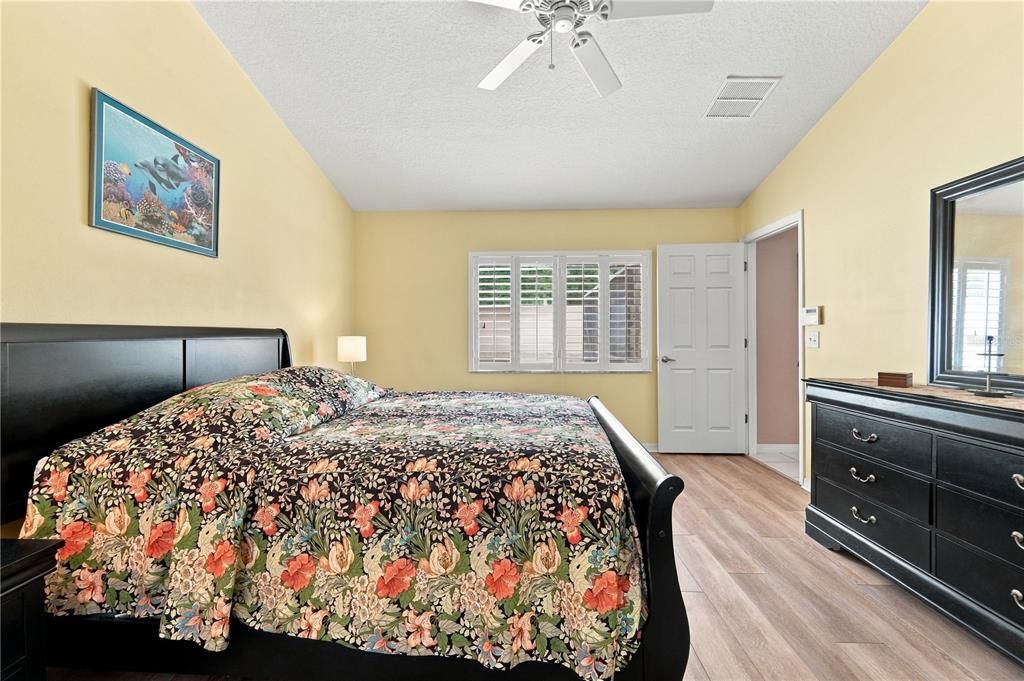 For Sale: $397,500 (3 beds, 2 baths, 1742 Square Feet)