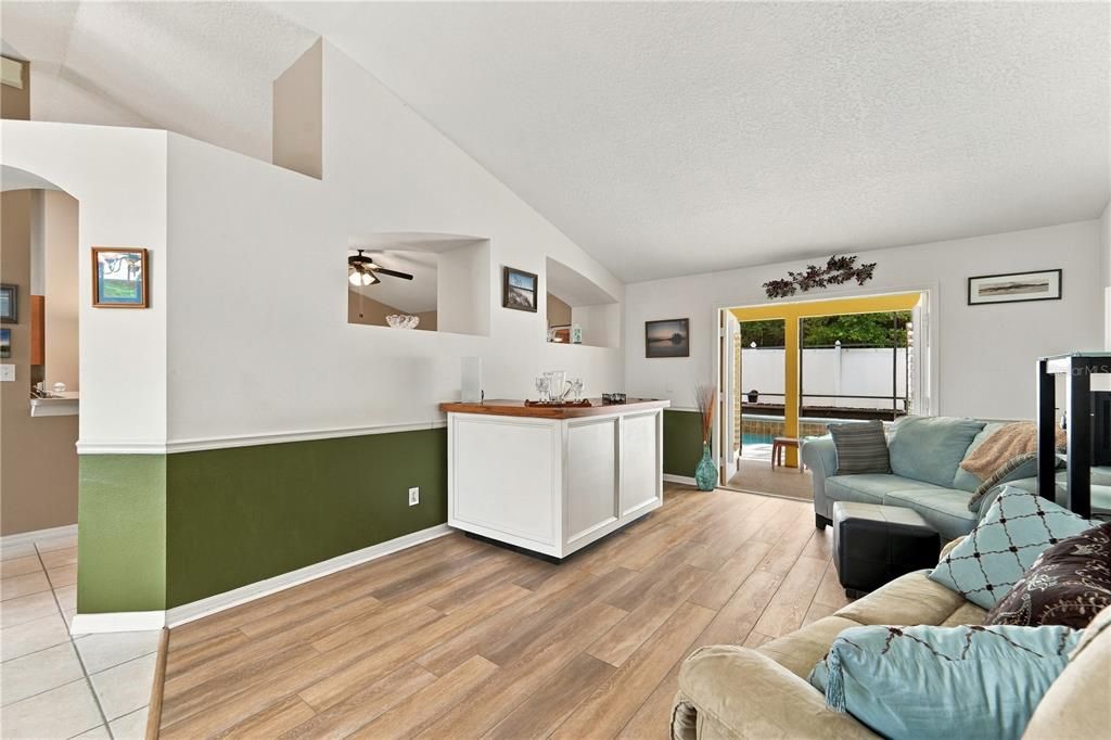 For Sale: $397,500 (3 beds, 2 baths, 1742 Square Feet)