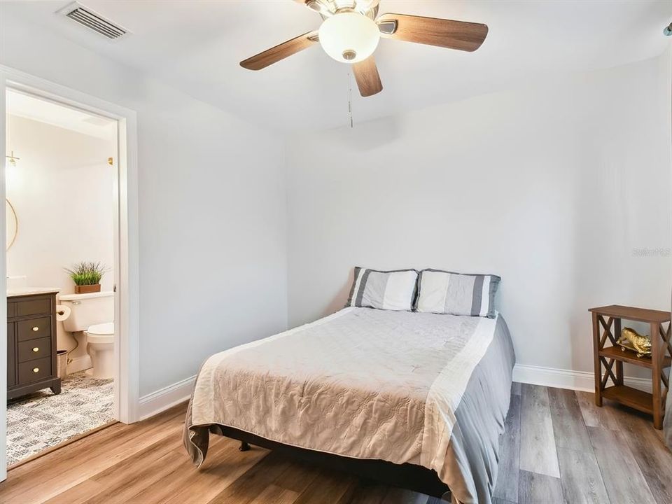 En Venta: $274,000 (2 camas, 2 baños, 1094 Pies cuadrados)