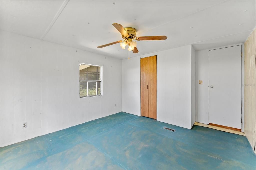 For Sale: $150,000 (4 beds, 2 baths, 1584 Square Feet)
