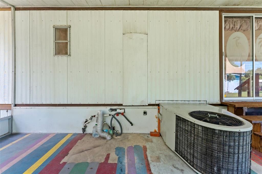 For Sale: $150,000 (4 beds, 2 baths, 1584 Square Feet)
