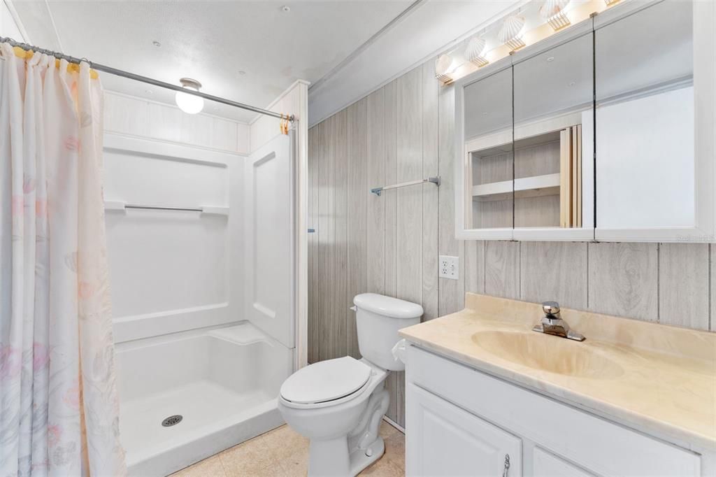 For Sale: $150,000 (4 beds, 2 baths, 1584 Square Feet)