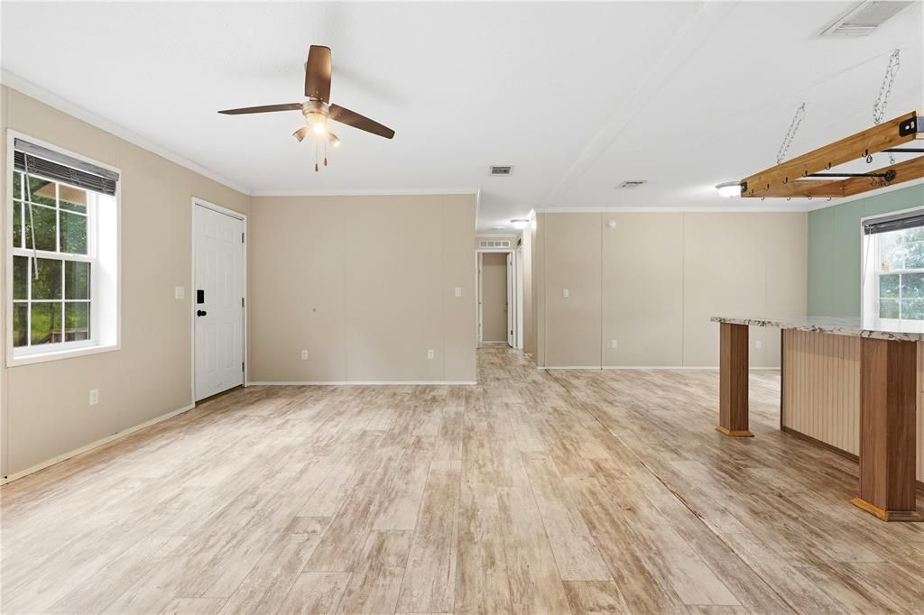 En Venta: $249,999 (4 camas, 2 baños, 1568 Pies cuadrados)