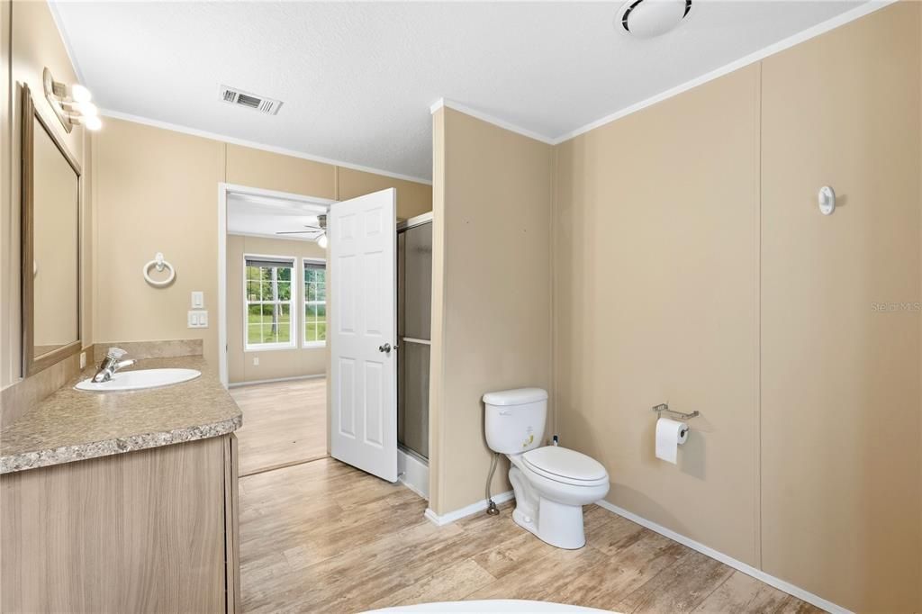 En Venta: $249,999 (4 camas, 2 baños, 1568 Pies cuadrados)