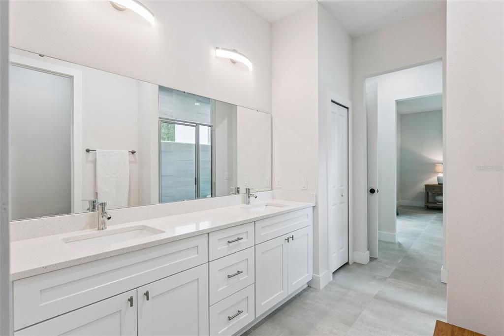 For Sale: $720,000 (4 beds, 3 baths, 2612 Square Feet)