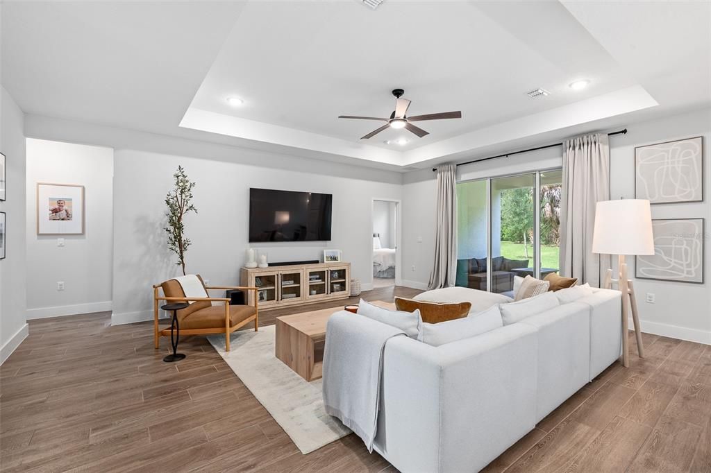 Active With Contract: $530,000 (4 beds, 3 baths, 2100 Square Feet)