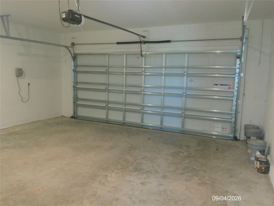 For Rent: $2,100 (4 beds, 2 baths, 1880 Square Feet)