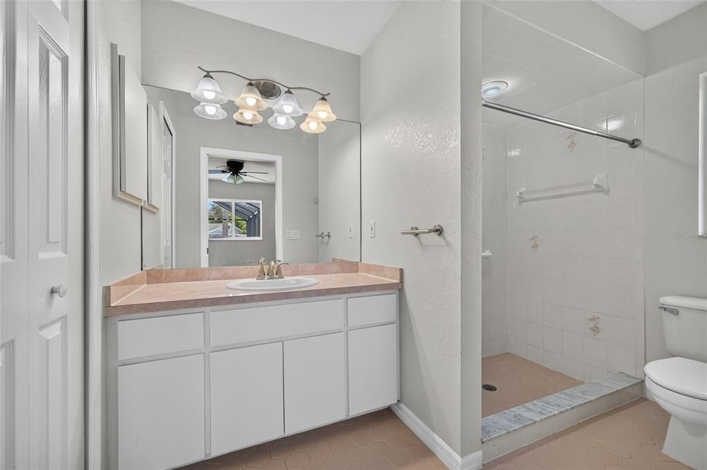 En Venta: $316,900 (3 camas, 2 baños, 1344 Pies cuadrados)