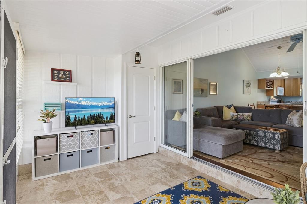 For Sale: $224,900 (2 beds, 2 baths, 1115 Square Feet)