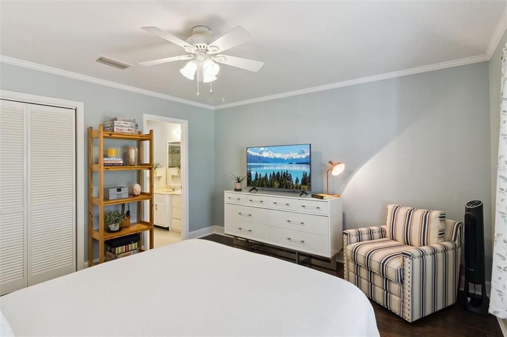 For Sale: $224,900 (2 beds, 2 baths, 1115 Square Feet)