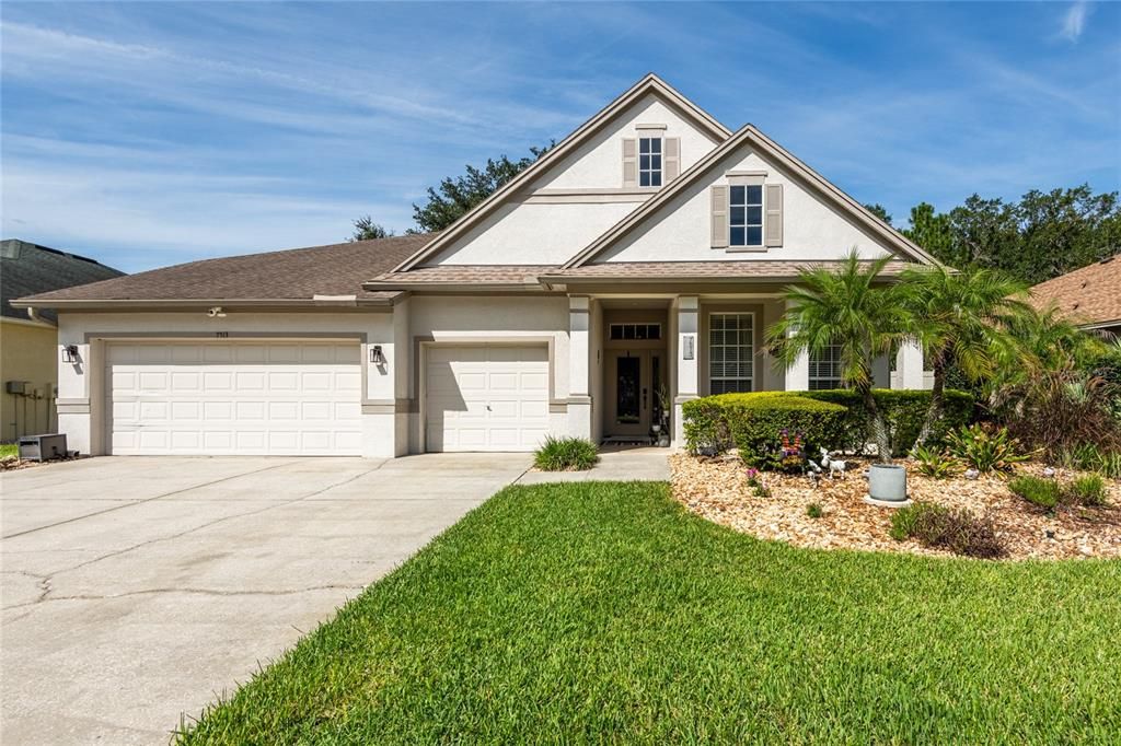 For Sale: $599,000 (5 beds, 3 baths, 3333 Square Feet)