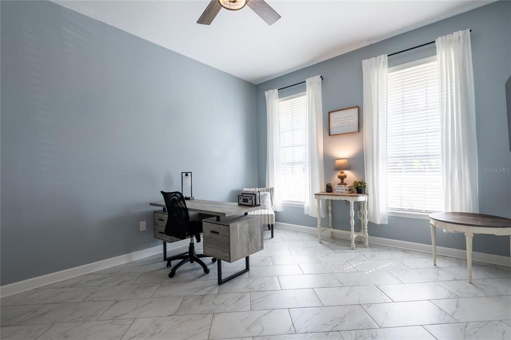 For Sale: $599,000 (5 beds, 3 baths, 3333 Square Feet)