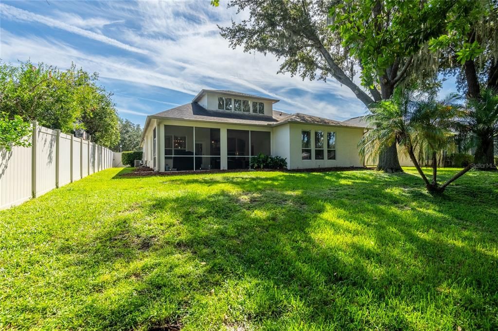 For Sale: $599,000 (5 beds, 3 baths, 3333 Square Feet)