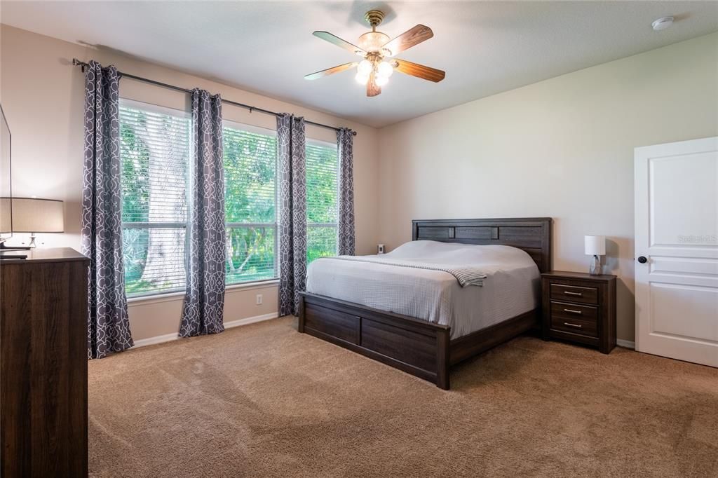 For Sale: $599,000 (5 beds, 3 baths, 3333 Square Feet)