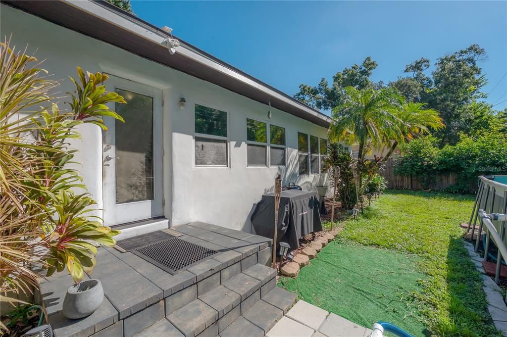 For Sale: $729,000 (3 beds, 3 baths, 1500 Square Feet)