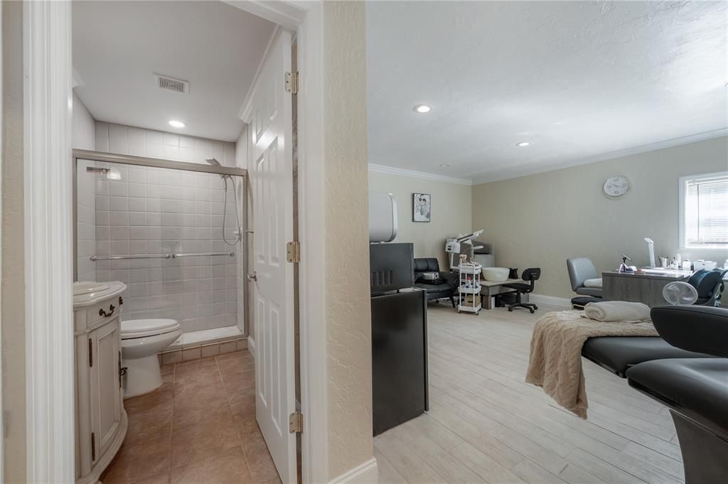 For Sale: $729,000 (3 beds, 3 baths, 1500 Square Feet)