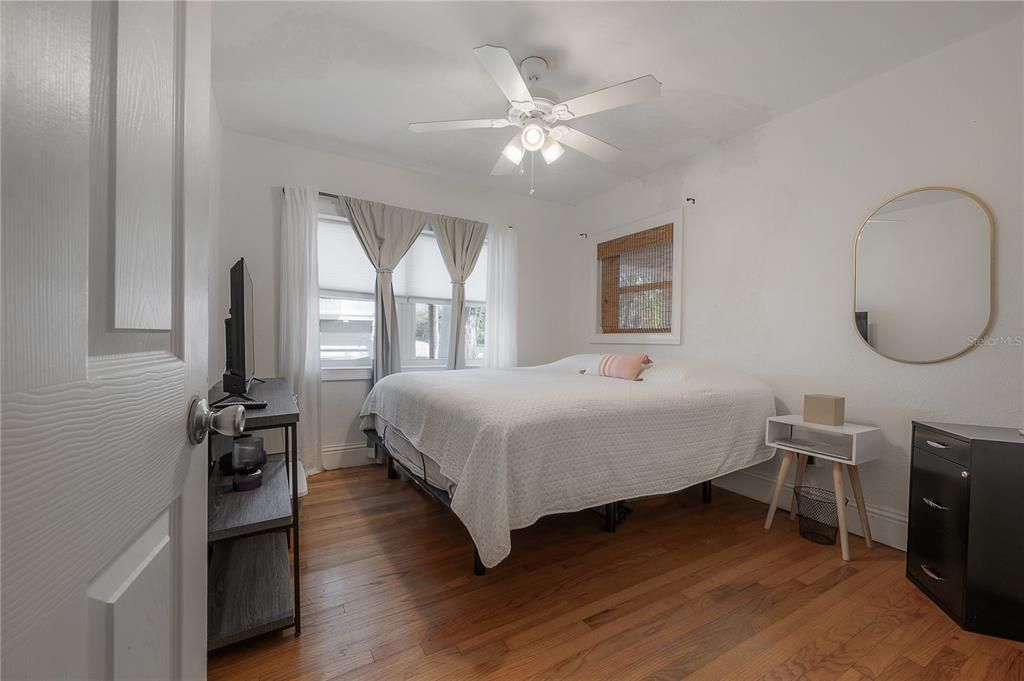 For Sale: $729,000 (3 beds, 3 baths, 1500 Square Feet)