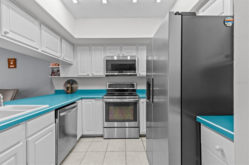 En Venta: $193,000 (1 camas, 2 baños, 968 Pies cuadrados)