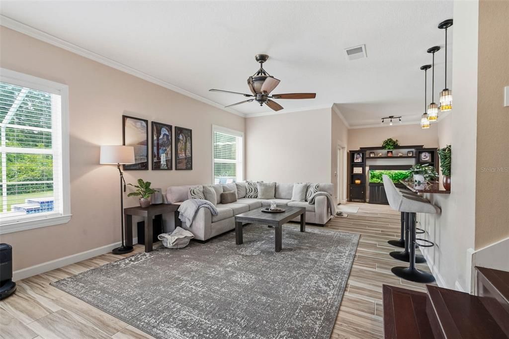 For Sale: $665,000 (4 beds, 2 baths, 2904 Square Feet)