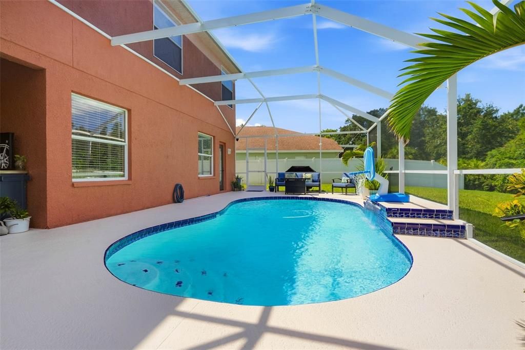 For Sale: $665,000 (4 beds, 2 baths, 2904 Square Feet)