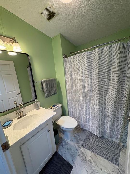 For Rent: $1,400 (2 beds, 2 baths, 1104 Square Feet)