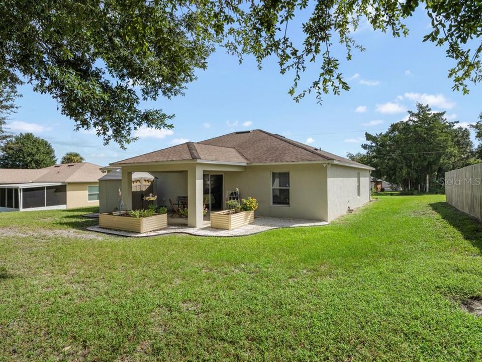 For Sale: $329,900 (4 beds, 2 baths, 1720 Square Feet)