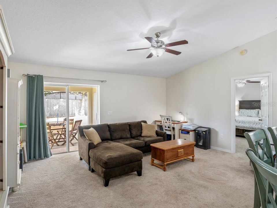 For Sale: $329,900 (4 beds, 2 baths, 1720 Square Feet)