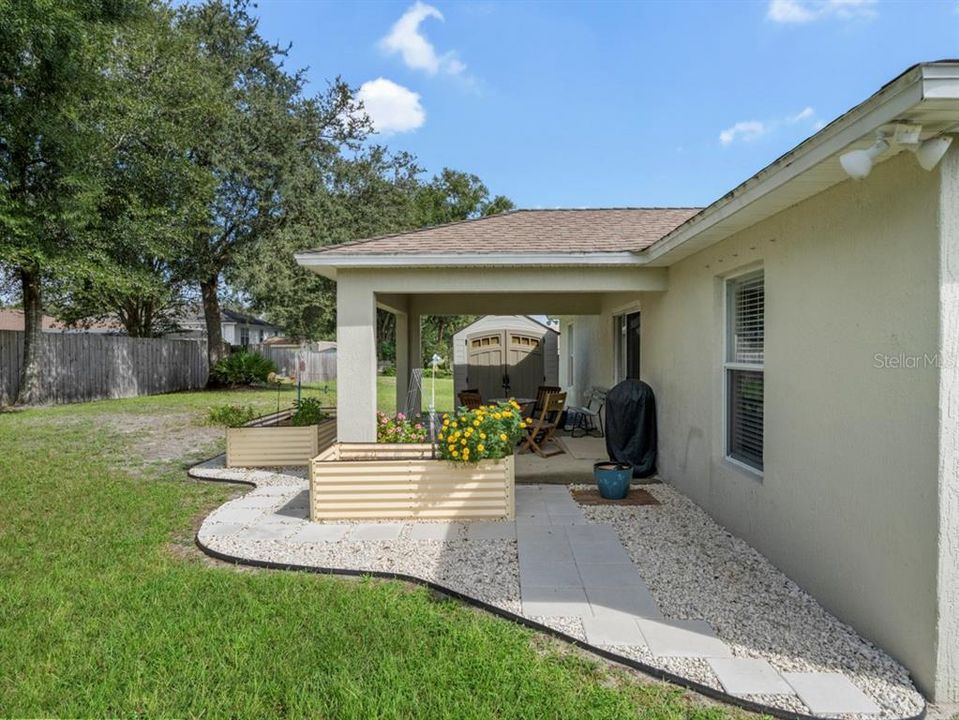 For Sale: $329,900 (4 beds, 2 baths, 1720 Square Feet)