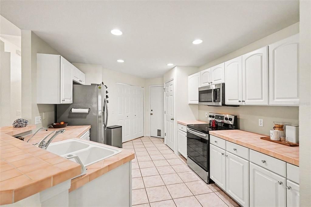 En Venta: $319,000 (2 camas, 2 baños, 1308 Pies cuadrados)