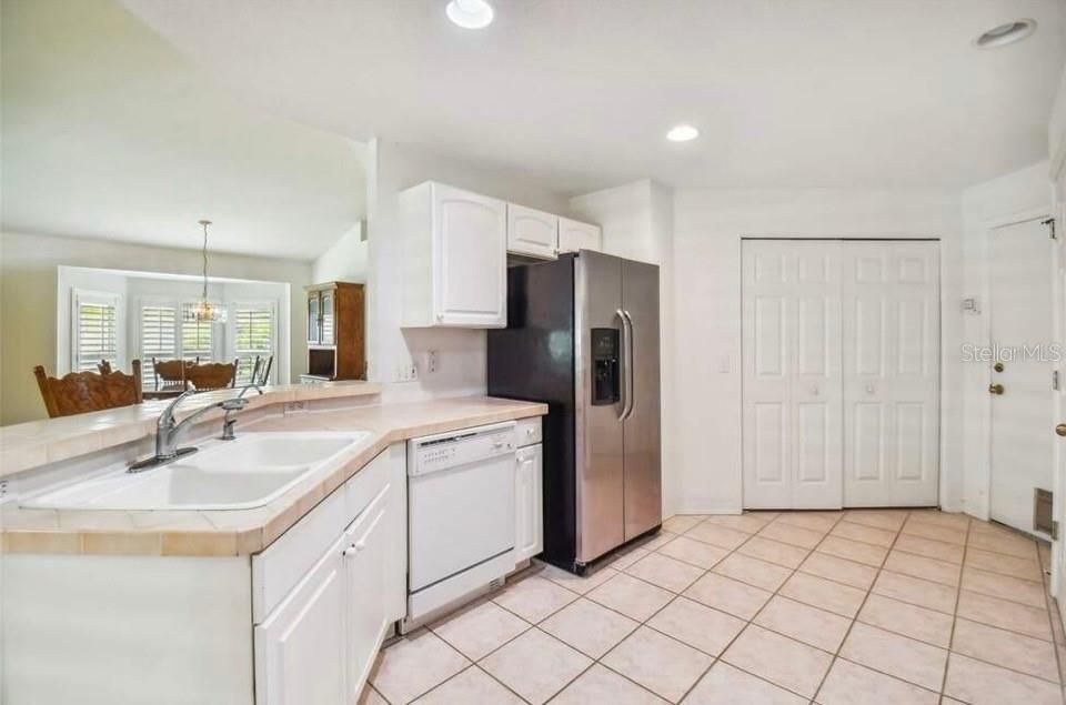 En Venta: $319,000 (2 camas, 2 baños, 1308 Pies cuadrados)