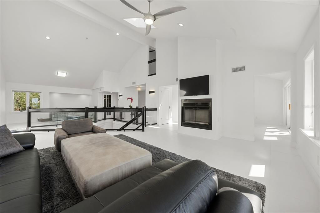 For Sale: $875,000 (3 beds, 2 baths, 3069 Square Feet)