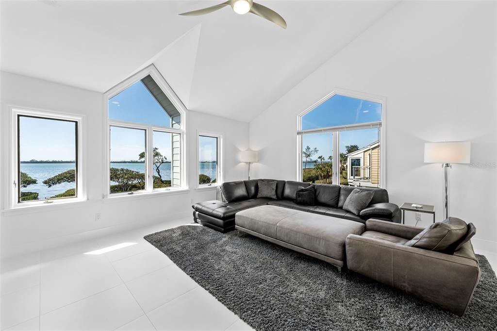 For Sale: $875,000 (3 beds, 2 baths, 3069 Square Feet)
