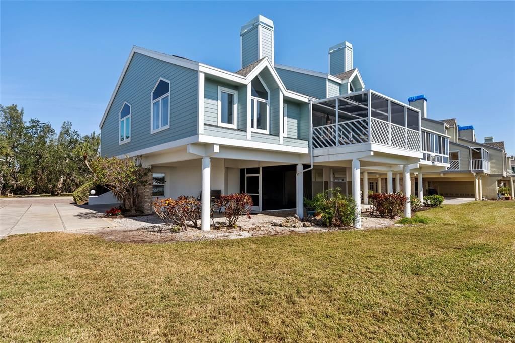 For Sale: $875,000 (3 beds, 2 baths, 3069 Square Feet)