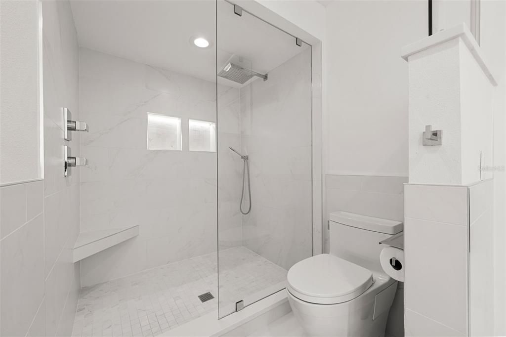 For Sale: $875,000 (3 beds, 2 baths, 3069 Square Feet)