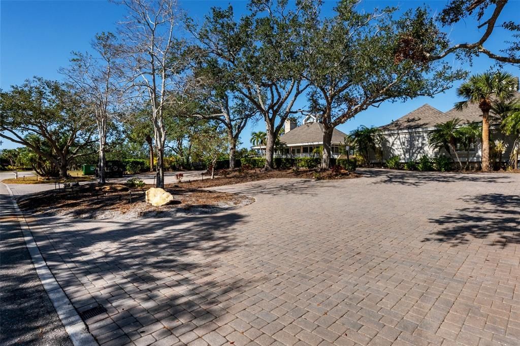 For Sale: $875,000 (3 beds, 2 baths, 3069 Square Feet)