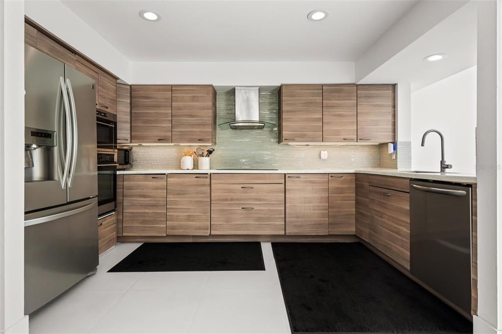 For Sale: $875,000 (3 beds, 2 baths, 3069 Square Feet)