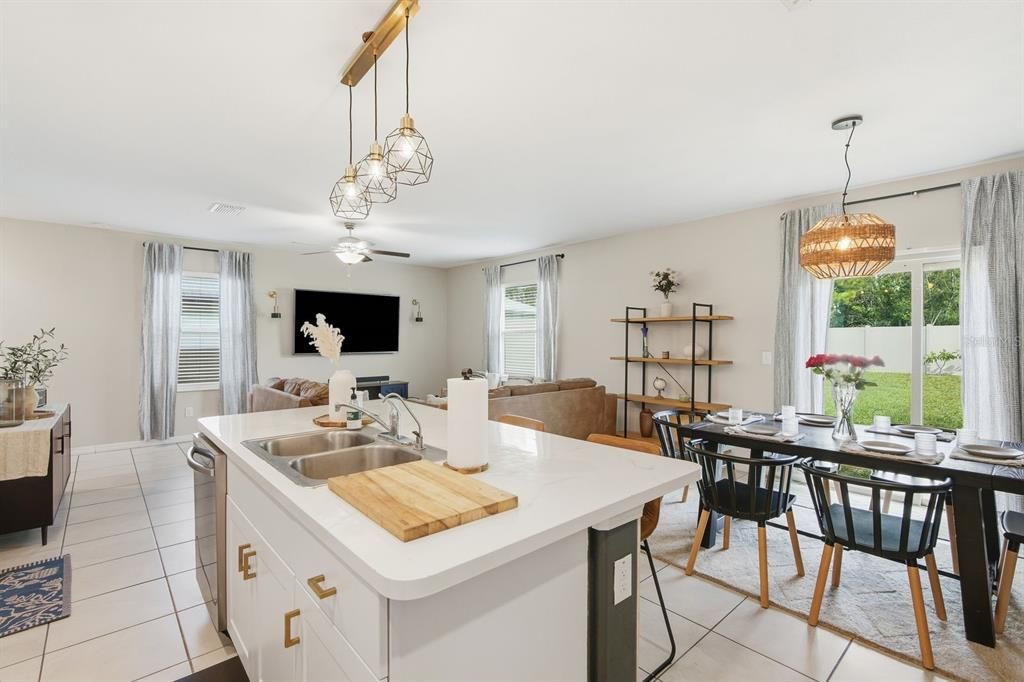 For Sale: $349,000 (4 beds, 2 baths, 1870 Square Feet)