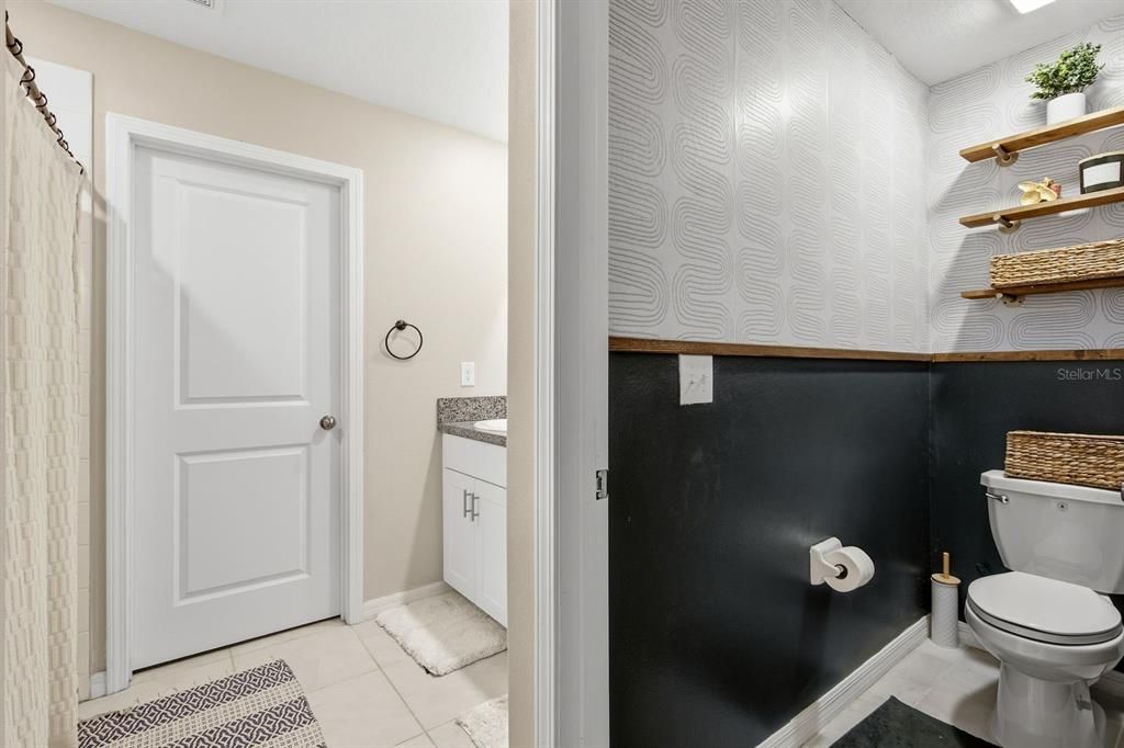 For Sale: $349,000 (4 beds, 2 baths, 1870 Square Feet)