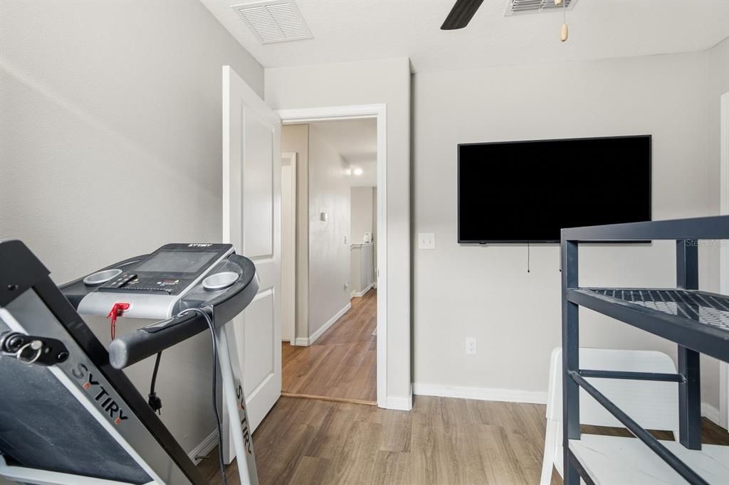 For Sale: $349,000 (4 beds, 2 baths, 1870 Square Feet)
