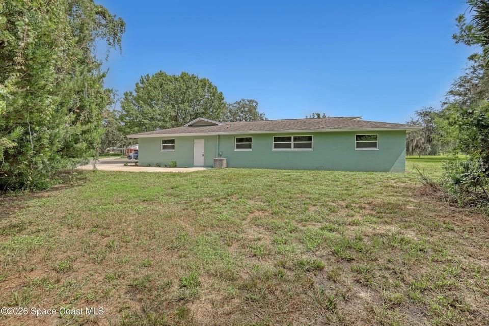 For Sale: $459,000 (4 beds, 2 baths, 2043 Square Feet)
