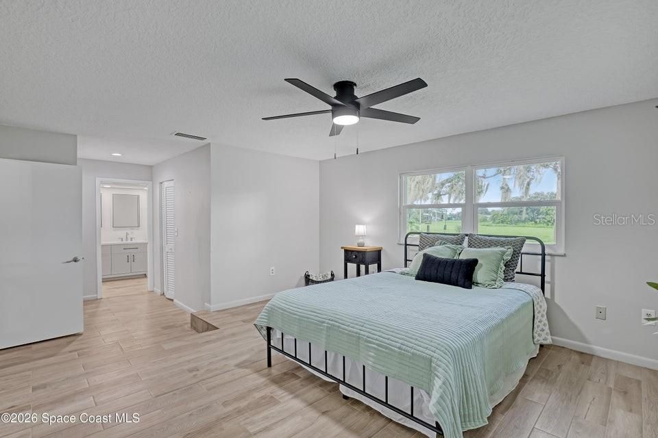 For Sale: $459,000 (4 beds, 2 baths, 2043 Square Feet)