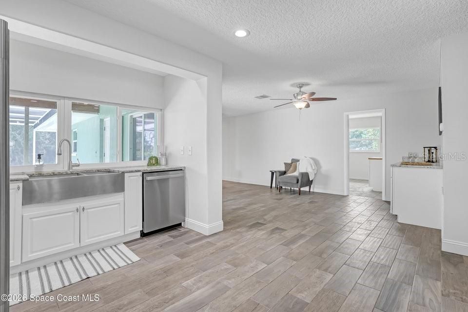 For Sale: $459,000 (4 beds, 2 baths, 2043 Square Feet)