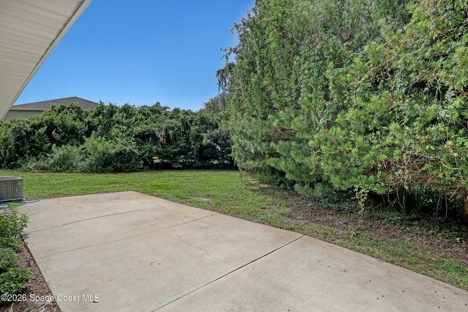 For Sale: $459,000 (4 beds, 2 baths, 2043 Square Feet)