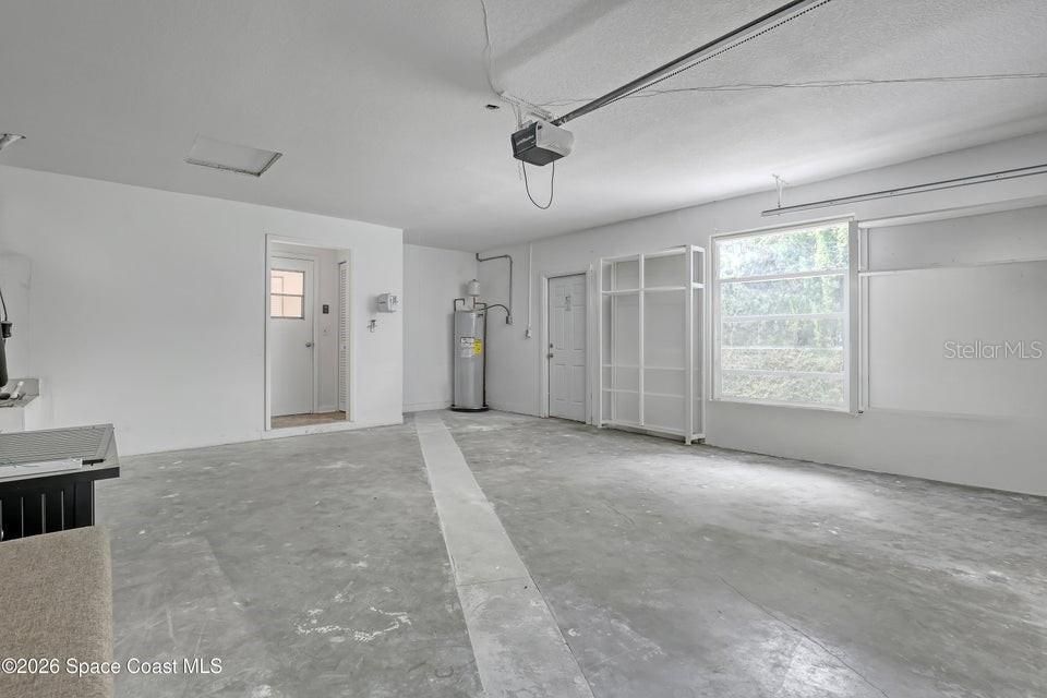 For Sale: $459,000 (4 beds, 2 baths, 2043 Square Feet)
