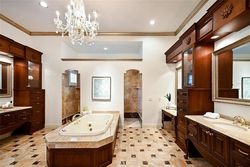 En Venta: $2,850,000 (4 camas, 5 baños, 6259 Pies cuadrados)