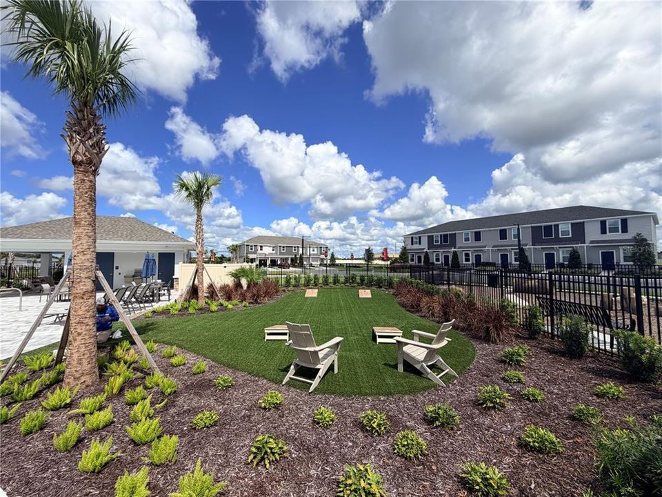 For Rent: $2,600 (3 beds, 2 baths, 1285 Square Feet)