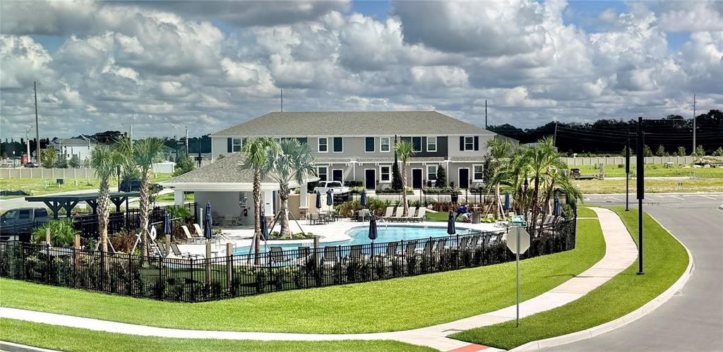 For Rent: $2,600 (3 beds, 2 baths, 1285 Square Feet)