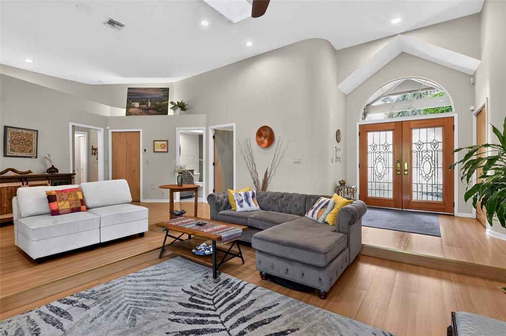 For Sale: $789,000 (4 beds, 3 baths, 2522 Square Feet)