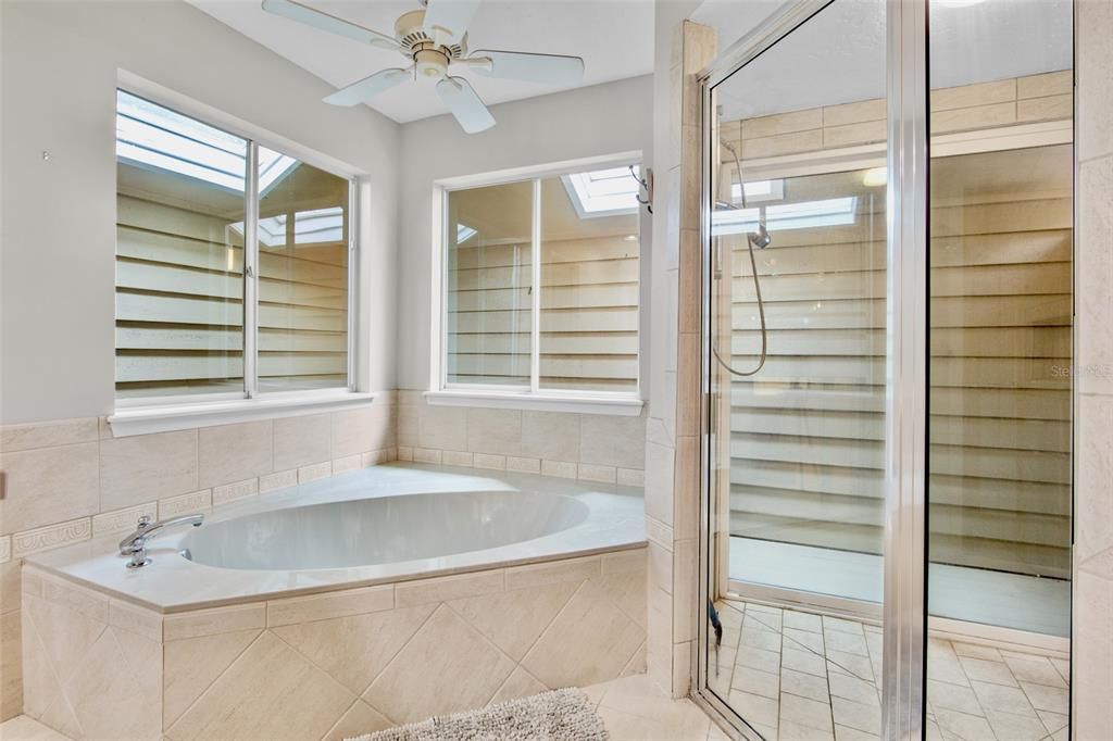 For Sale: $789,000 (4 beds, 3 baths, 2522 Square Feet)